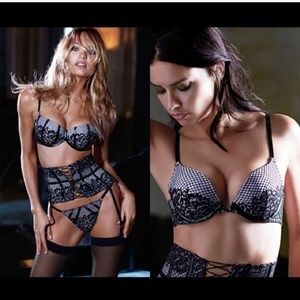 Victoria's Secret Very Sexy Push Up Bra